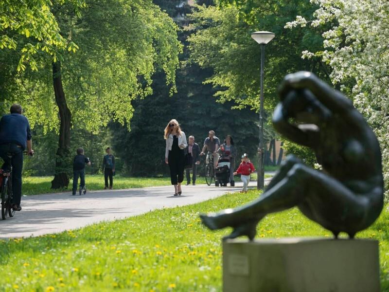 Top renovierte Familienwohnung mit zwei Balkonen - Photo 5